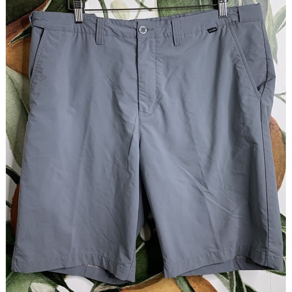 Travis Mathew Size 38 Gray Adjustable Waist Performance Shorts Flat Front Casual